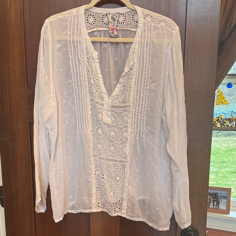 Johnny Was White Embroidered V-Neck Blouse